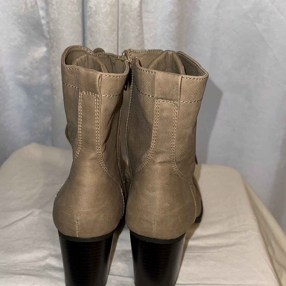 Women’s Madden Girl Boots - Picture 4 of 6